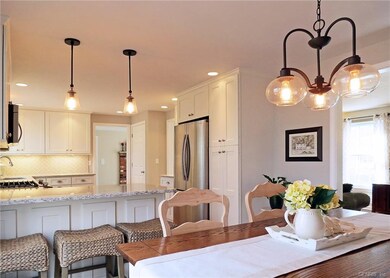 Breakfast Bar and Quartz Counters
