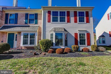 211 Oaktree Ct, Pottstown, PA 19464 - photo 2