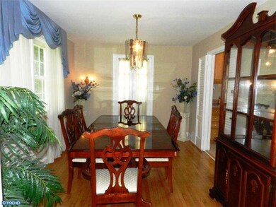 231 Canterbury Dr, Wallingford, PA 19086 - photo 3