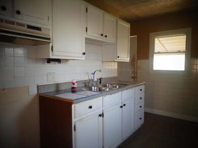 456 Derrer Rd, Columbus, OH 43204 - photo 3