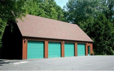 7 Thompson Rd, Hubbardston, MA 01452 - photo 2