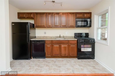 387 Marydell Rd, Baltimore, MD 21229 - photo 7