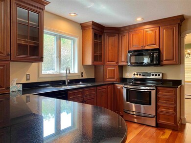 72 Longview Ln, Hartford, VT 05001 - photo 6