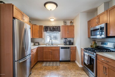 1108 S 9th St, Grand Forks, ND 58201 - photo 7