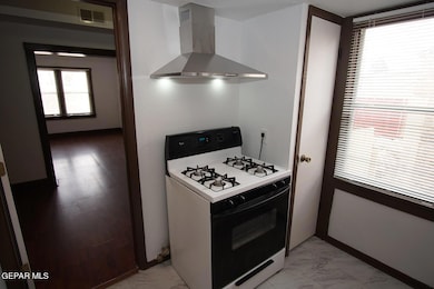 2919 Frankfort Ave, El Paso, TX 79930 - photo 6