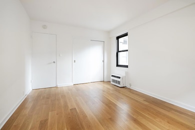 The Eastmore unit 5B, New York, NY 10021 - photo 5