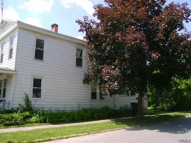 121 Division St, Saratoga Springs, NY 12866 - photo 2