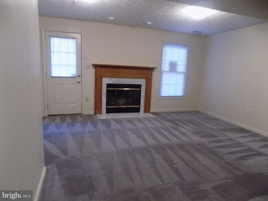 8610 Pine Meadows Dr, Odenton, MD 21113 - photo 4