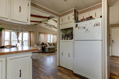 4041 NE Upas Ave, Redmond, OR 97756 - photo 7