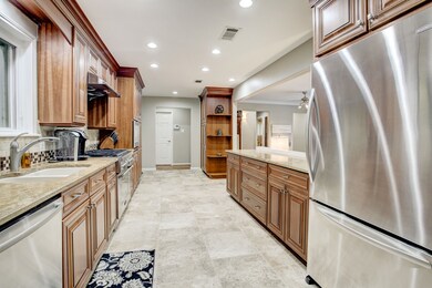 10118 Holly Springs, Houston, TX 77042 - photo 7