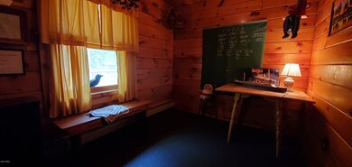 153 Cobb Rd, Milford, PA 18337 - photo 7