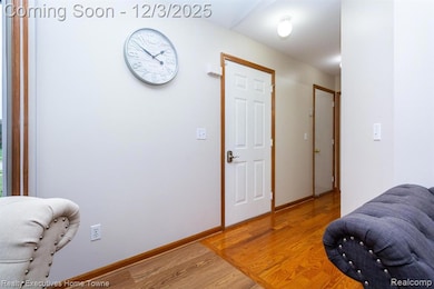 21637 Clifford Dr, Macomb, MI 48044 - photo 6