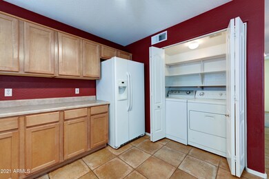 2726 E Cambridge Ave, Phoenix, AZ 85008 - photo 6