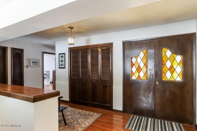 005-photo-foyer-6753497