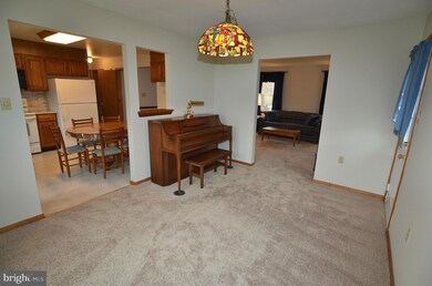 7265 Pommel Dr, Sykesville, MD 21784 - photo 5