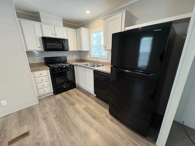 2383 8 Mile Rd unit 26, Kawkawlin, MI 48631 - photo 5