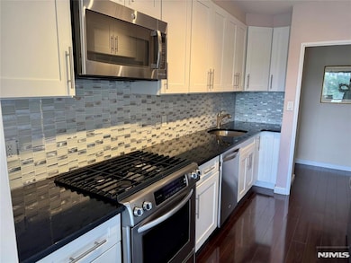 Horizon House unit 604, Fort Lee, NJ 07024 - photo 5