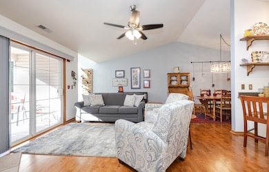 N43W32953 Rasmus Rd unit 3-H, Nashotah, WI 53058 - photo 6