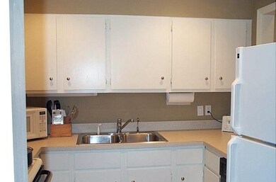 1000 Mallery St unit 5, St. Simons Island, GA 31522 - photo 6