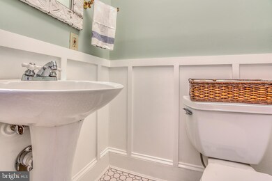 517 S Washington St, Baltimore, MD 21231 - photo 7