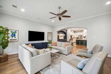 325 Aurora St, Houston, TX 77008 - photo 5