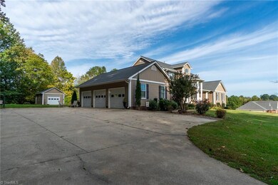 5663 Trotter Country Rd, High Point, NC 27263 - photo 2