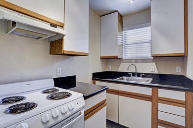 2023 Huldy St unit 5, Houston, TX 77019 - photo 4