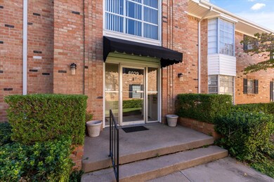 6029 Sandhurst Ln unit C, Dallas, TX 75206 - photo 2