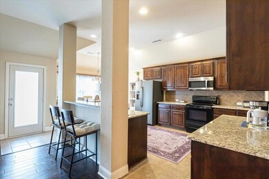 1161 Sapphire Ln, Burleson, TX 76058 - photo 7