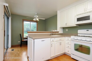 Breakfast eat-in area behind cooking area