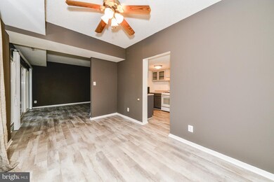 11809 Breton Ct unit 1, Reston, VA 20191 - photo 3