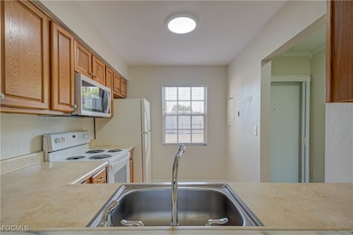 6300 S Pointe Blvd unit 317, Fort Myers, FL 33919 - photo 6