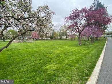 201 Oak Dr, Lower Macungie Township, PA 18062 - photo 2