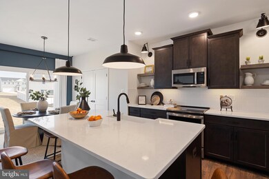 39 Allegiance Ct, Martinsburg, WV 25405 - photo 7