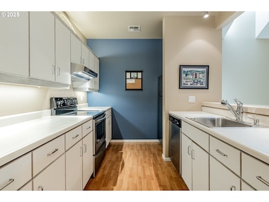 205 S Montgomery St unit 401, Portland, OR 97201 - photo 6