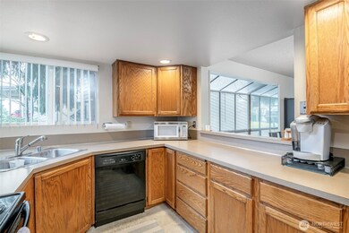 15141 Sunwood Blvd unit EE11, Tukwila, WA 98188 - photo 6