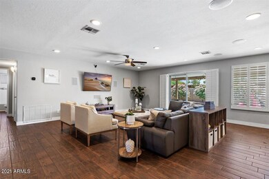 05-Living Room