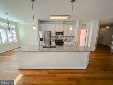 9430 Silver King Ct unit 402, Fairfax, VA 22031 - photo 5