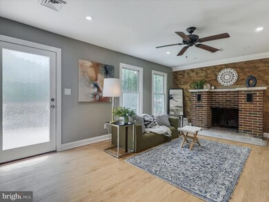 9061 Robinhood Dr, Kunkletown, PA 18058 - photo 5