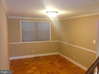 965 Circle Dr, Halethorpe, MD 21227 - photo 3