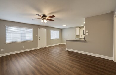 101 Avondale St unit 12, Houston, TX 77006 - photo 4