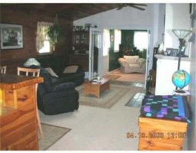 8 Mohawk Ave, Webster, MA 01570 - photo 2