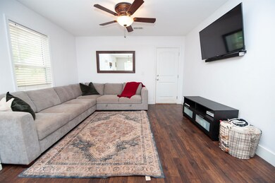 131 Lockman St, Inman, SC 29349 - photo 3