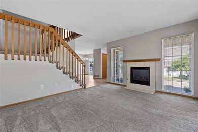 917 74th St NE unit 1, Cedar Rapids, IA 52402 - photo 2