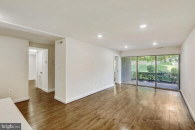 406 Girard St unit 28, Gaithersburg, MD 20877 - photo 4