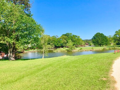 7 Cypress Bend, Huntsville, TX 77340 - photo 2