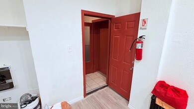 228 W Ontario St, Philadelphia, PA 19140 - photo 6