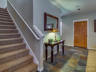 318 SW Mckinley Ave, Bend, OR 97702 - photo 4