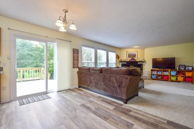 004-photo-living-room-7606942