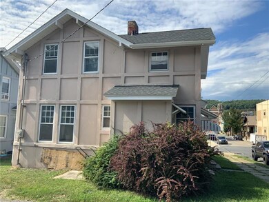 100 W Bertsch St, Lansford, PA 18232 - photo 3